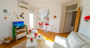 Apartment Red